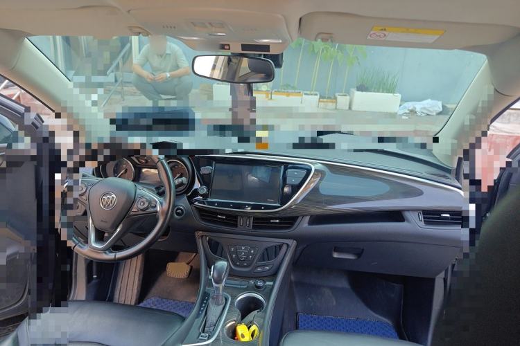 Used Buick Envision  Center Console