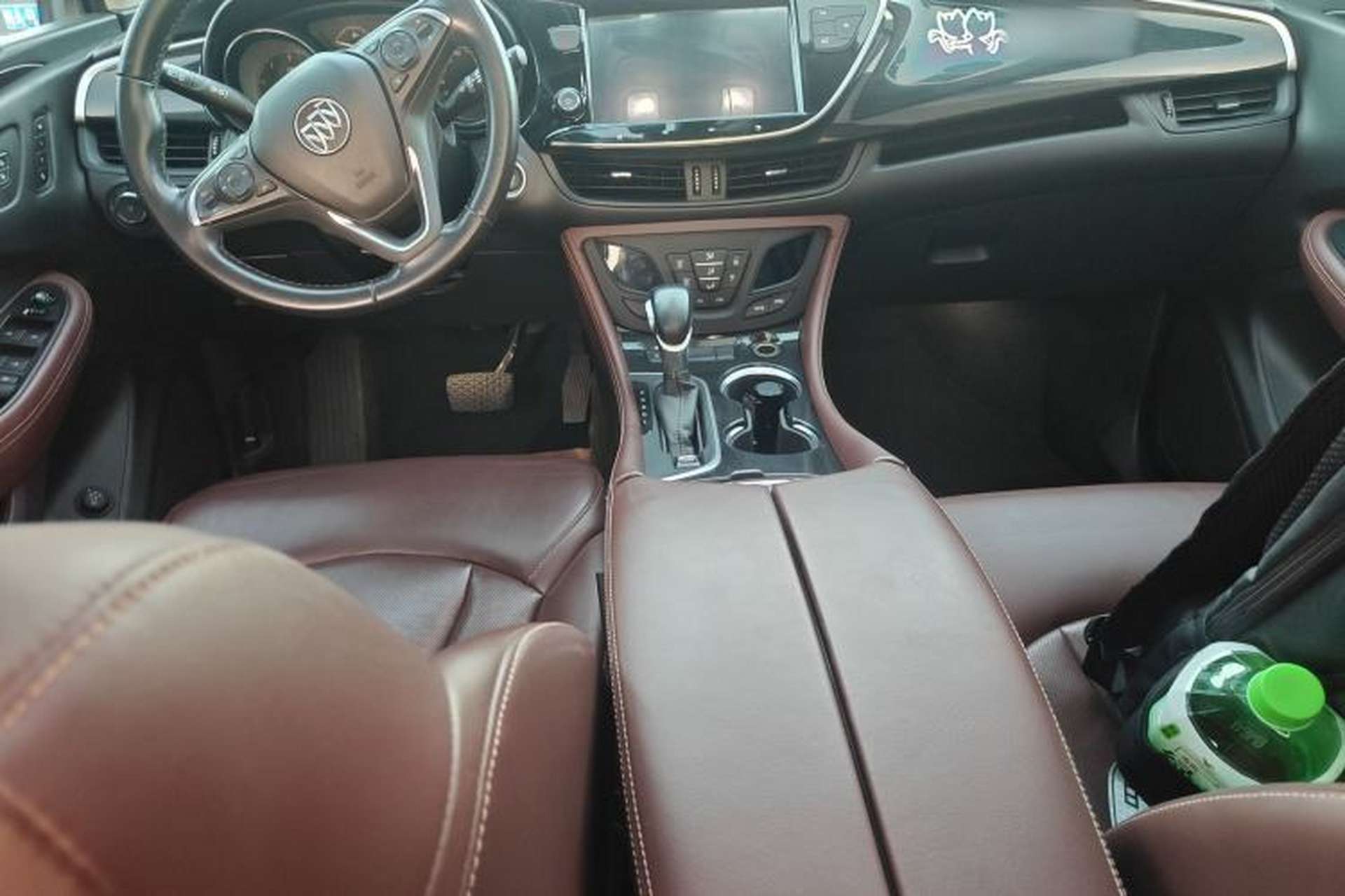 Used Buick Envision 2020 20T Two-Wheel Drive Luxury Model Center Console