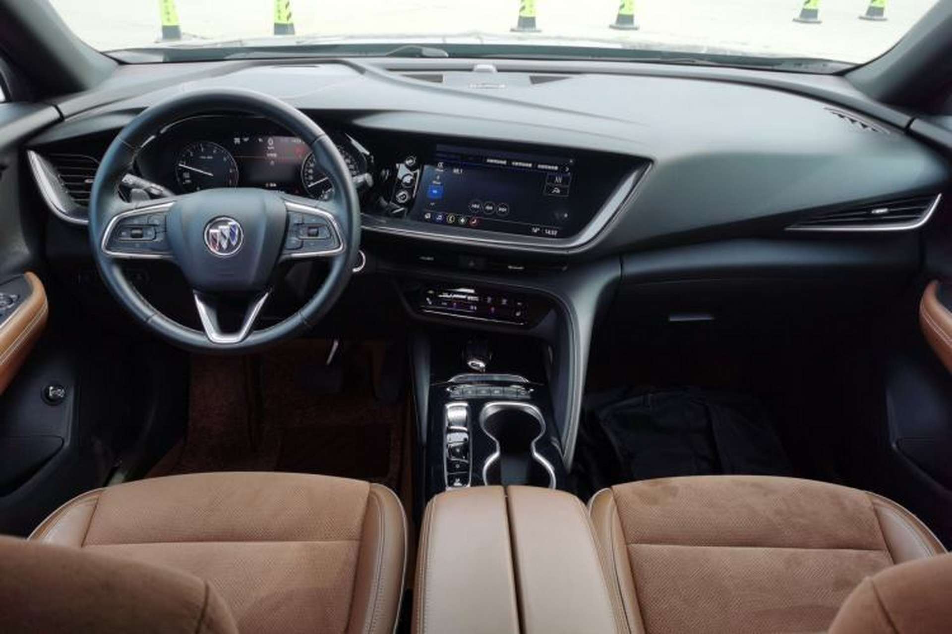 Used Buick Envision 2020 Encore S 652T Four-Wheel Drive Luxury Model Center Console