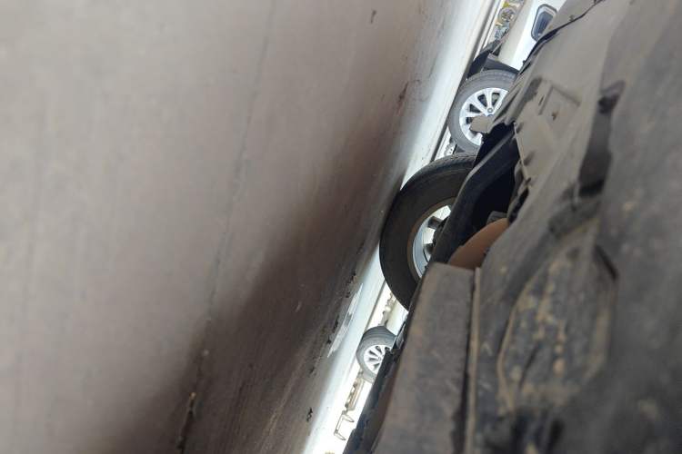 Used Buick Envision  Chassis Front