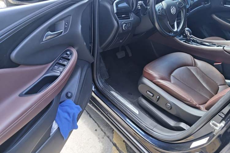 Used Buick Envision 2020 28T Four-Wheel Drive Millionth Anniversary Edition Driver Seat