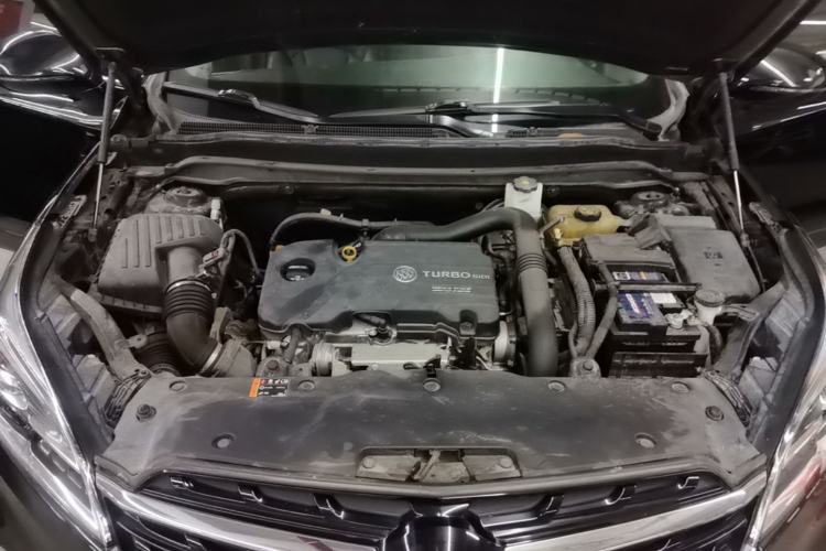 Used Buick Envision 2020 20T Two-Wheel Drive Elite Version Engine Bay