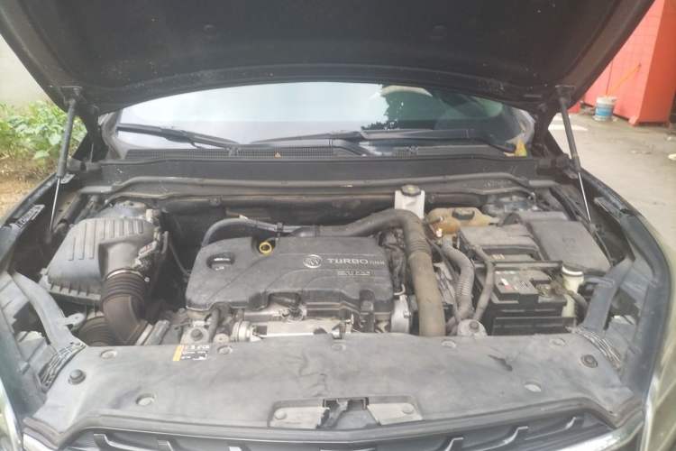 Used Buick Envision 2020 20T Two-Wheel Drive Elite Version Engine Bay