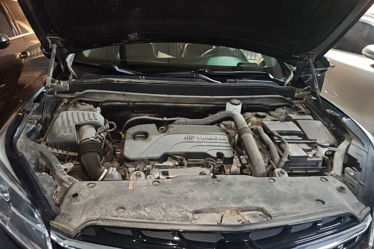 Used Buick Envision 2020 20T Two-Wheel Drive Leading Version Engine Bay