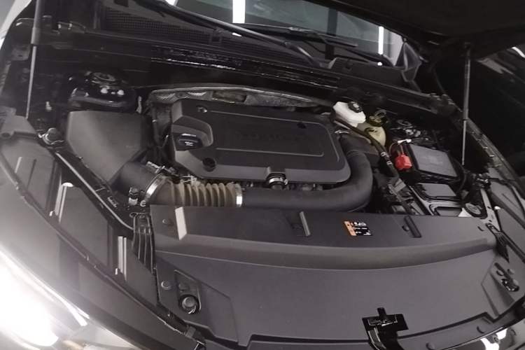 Used Buick Envision 2020 Encore S 652T Four-Wheel Drive Luxury Model Engine Bay