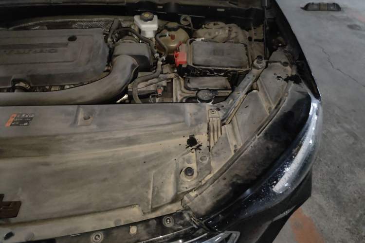 Used Buick Envision 2020 Encore S 652T Two-Wheel Drive Luxury Model Engine Bay Left
