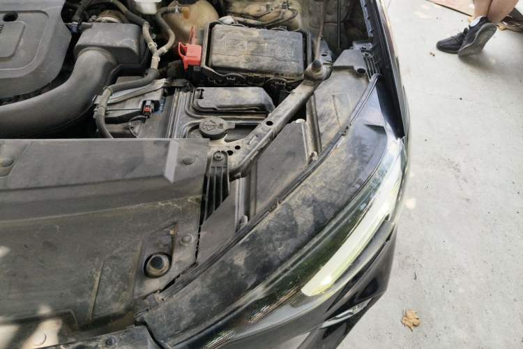 Used Buick Envision 2020 Encore S 652T Four-Wheel Drive Luxury Model Engine Bay Left
