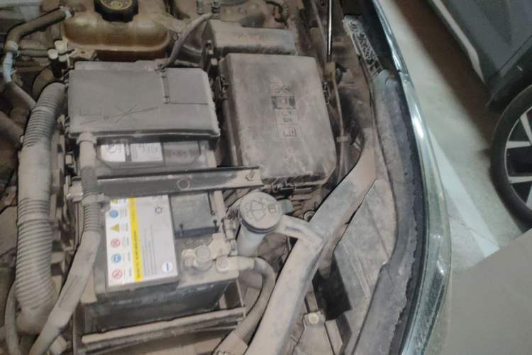 Used Buick Envision 2020 20T Two-Wheel Drive Leading Version Engine Bay Left