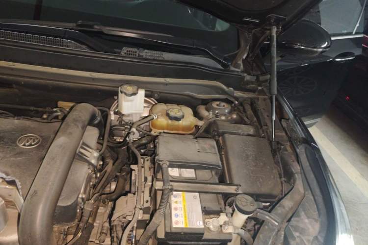 Used Buick Envision 2020 28T Four-Wheel Drive Elite Version Engine Bay Left