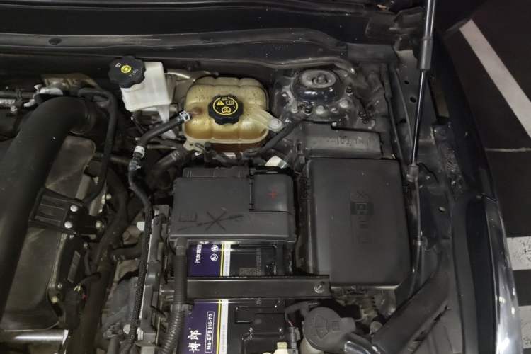 Used Buick Envision 2020 28T Four-Wheel Drive Elite Version Engine Bay Left