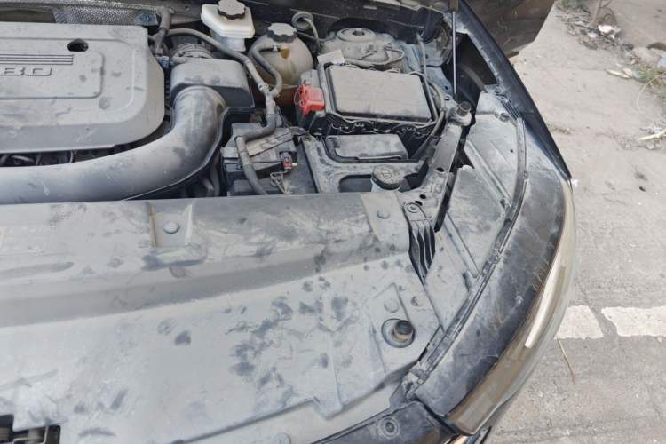 Used Buick Envision 2020 Onix S 652T Two-Wheel Drive Elite Model Engine Bay Left