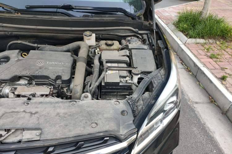 Used Buick Envision 2020 20T Two-Wheel Drive Leading Version Engine Bay Left