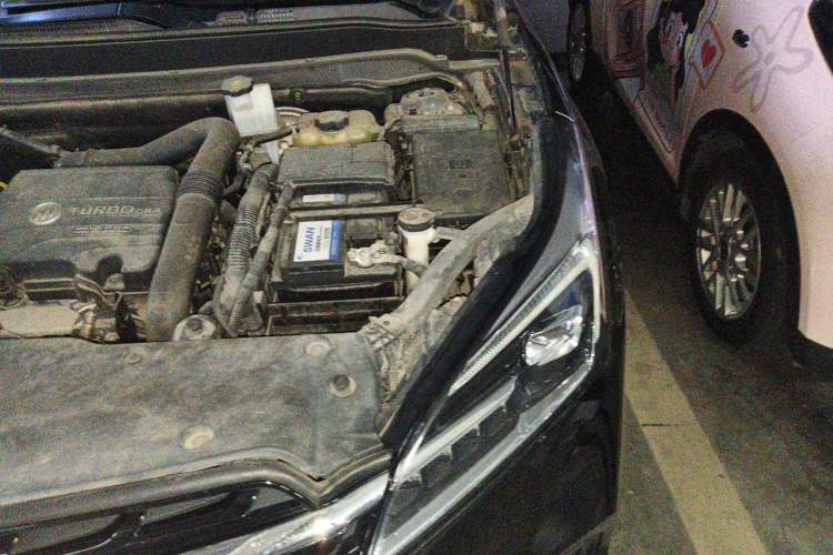 Used Buick Envision 2020 20T Two-Wheel Drive Elite Version Engine Bay Left