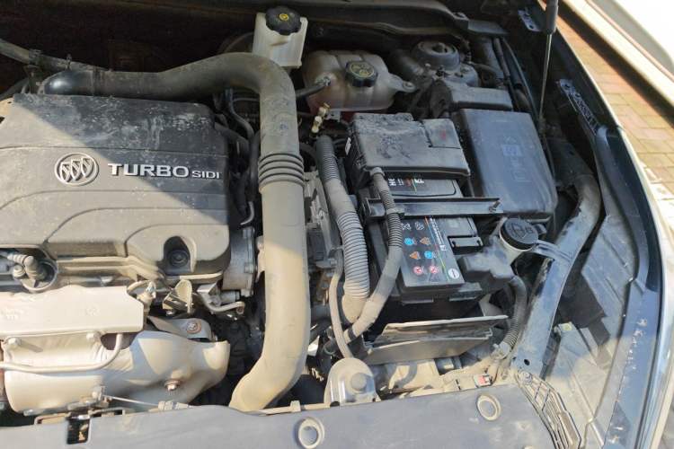 Used Buick Envision 2020 20T Two-Wheel Drive Leading Version Engine Bay Left