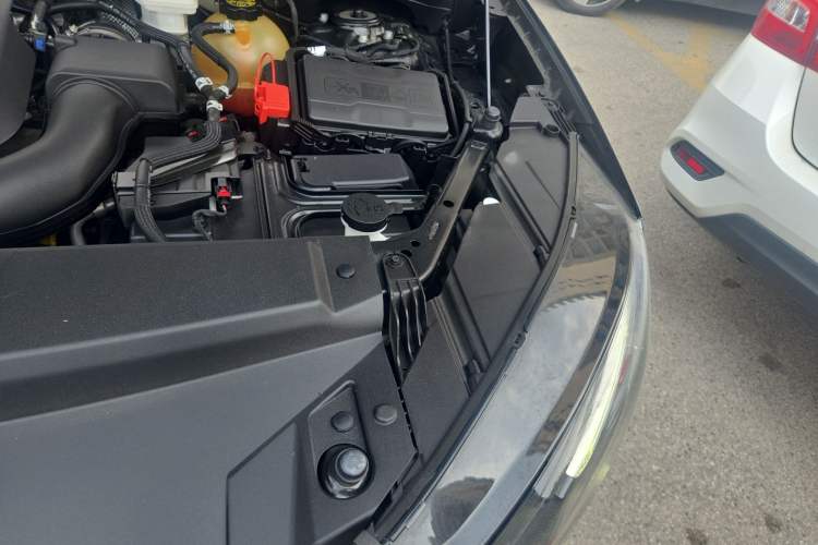 Used Buick Envision 2020 Encore S 652T Four-Wheel Drive Luxury Model Engine Bay Left