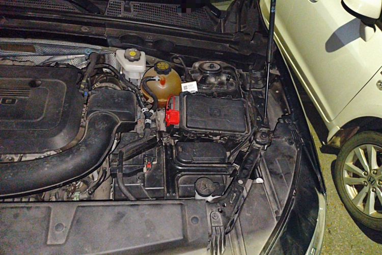 Used Buick Envision 2020 Encore GX S 652T Two-Wheel-Drive Limited-Edition S Sport Version Engine Bay Left