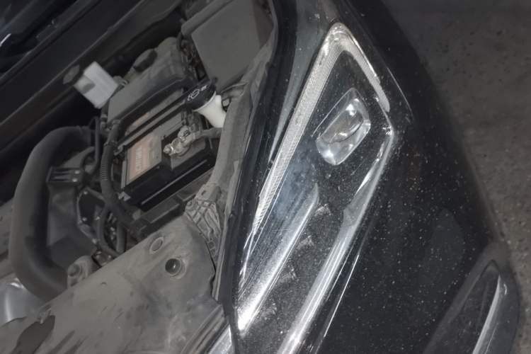 Used Buick Envision 2020 28T Four-Wheel Drive Elite Version Engine Bay Left