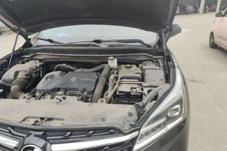 Used Buick Envision 2020 20T Two-Wheel Drive Elite Version Engine Bay Left