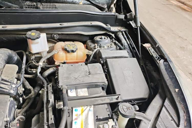 Used Buick Envision 2020 28T Four-Wheel Drive Elite Version Engine Bay Left