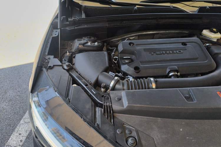 Used Buick Envision 2020 Encore GX S 652T Two-Wheel-Drive Limited-Edition S Sport Version Engine Bay Right