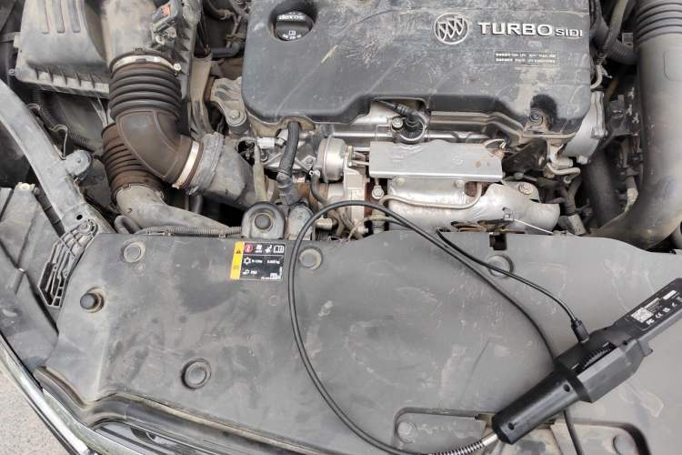 Used Buick Envision 2020 20T Two-Wheel Drive Leading Version Engine Bay Right