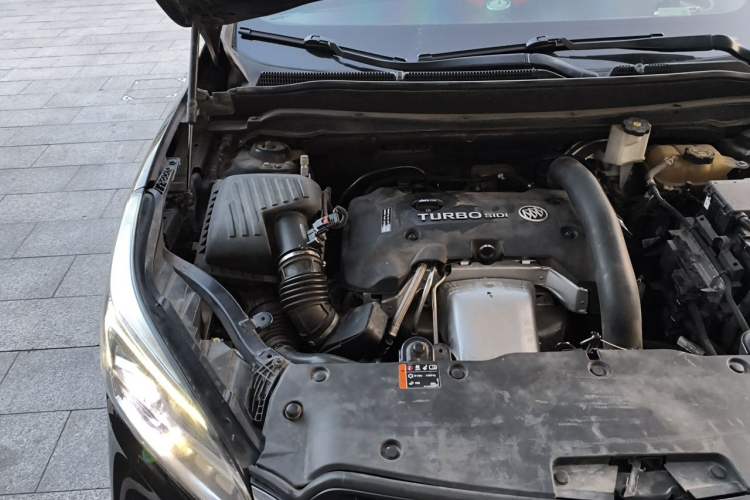 Used Buick Envision 2020 28T Four-Wheel Drive Elite Version Engine Bay Right