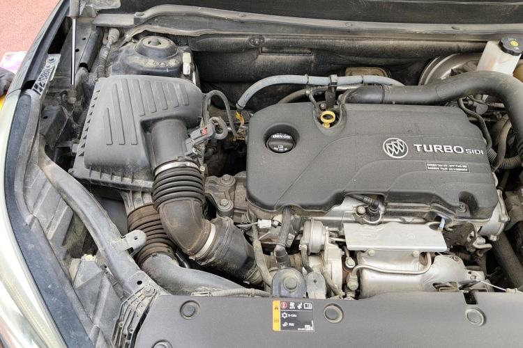 Used Buick Envision 2020 20T Two-Wheel Drive Leading Version Engine Bay Right