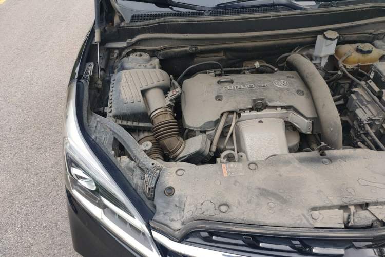 Used Buick Envision 2020 28T Four-Wheel Drive Elite Version Engine Bay Right