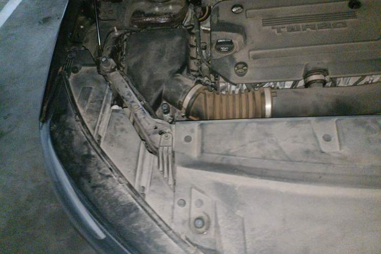 Used Buick Envision 2020 Encore S 652T All-Wheel-Drive Avenir Engine Bay Right