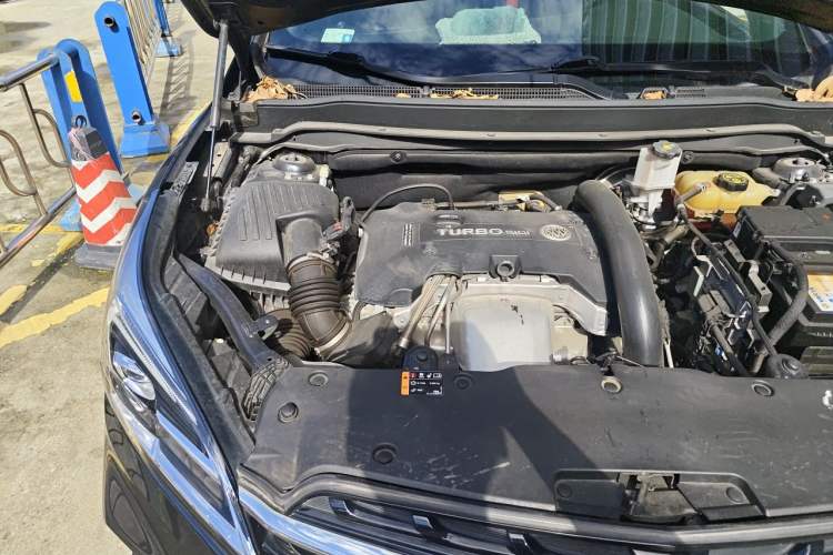Used Buick Envision 2020 28T Four-Wheel Drive Millionth Anniversary Edition Engine Bay Right
