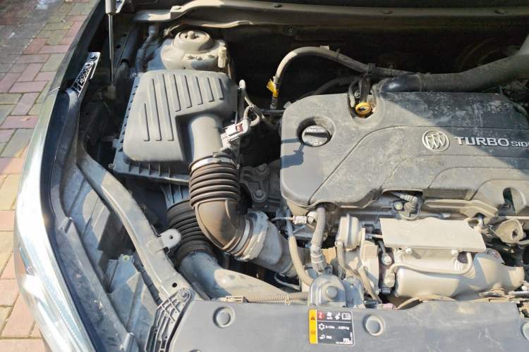 Used Buick Envision 2020 20T Two-Wheel Drive Leading Version Engine Bay Right