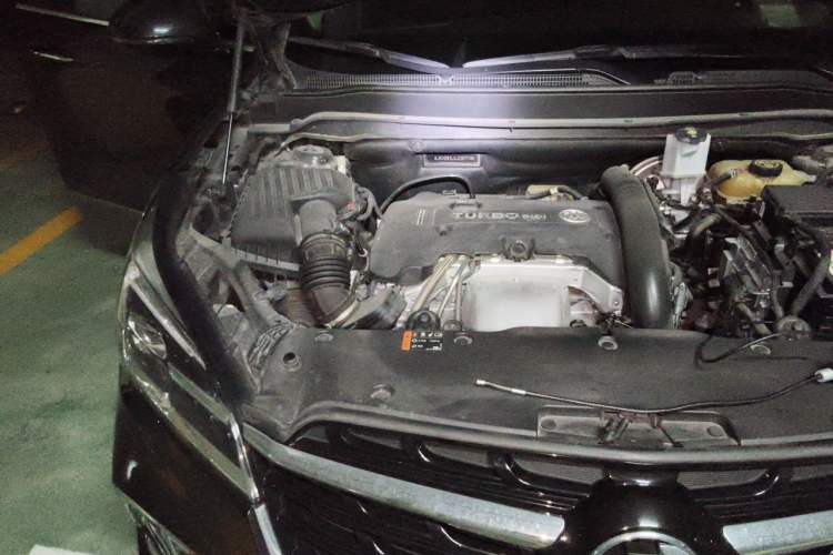 Used Buick Envision 2020 28T Four-Wheel Drive Elite Version Engine Bay Right