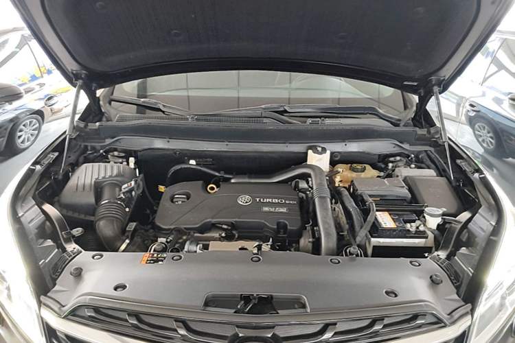 Used Buick Envision 2020 20T Two-Wheel Drive Elite Version Engine Bay