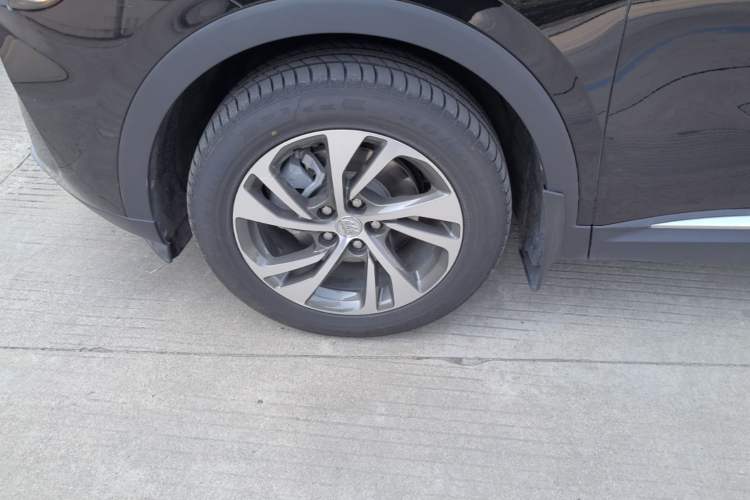 Used Buick Envision 2020 Encore S 652T Two-Wheel Drive Luxury Model Exterior 4