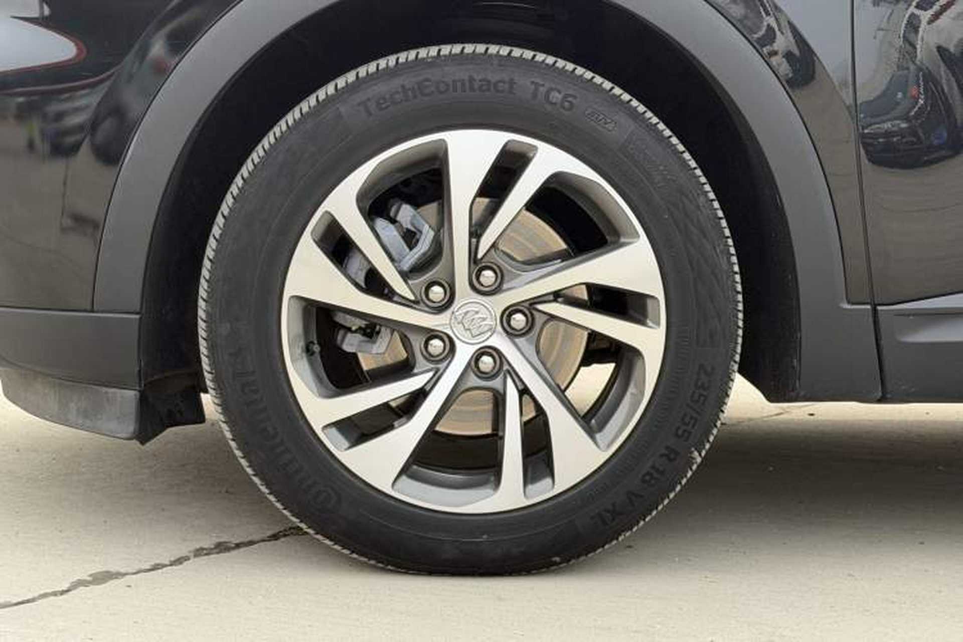 Used Buick Envision 2020 Encore S 652T Four-Wheel Drive Luxury Model Exterior 4
