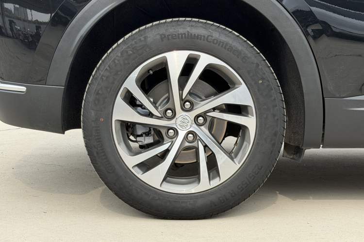 Used Buick Envision 2020 Encore S 652T Four-Wheel Drive Luxury Model Exterior 5