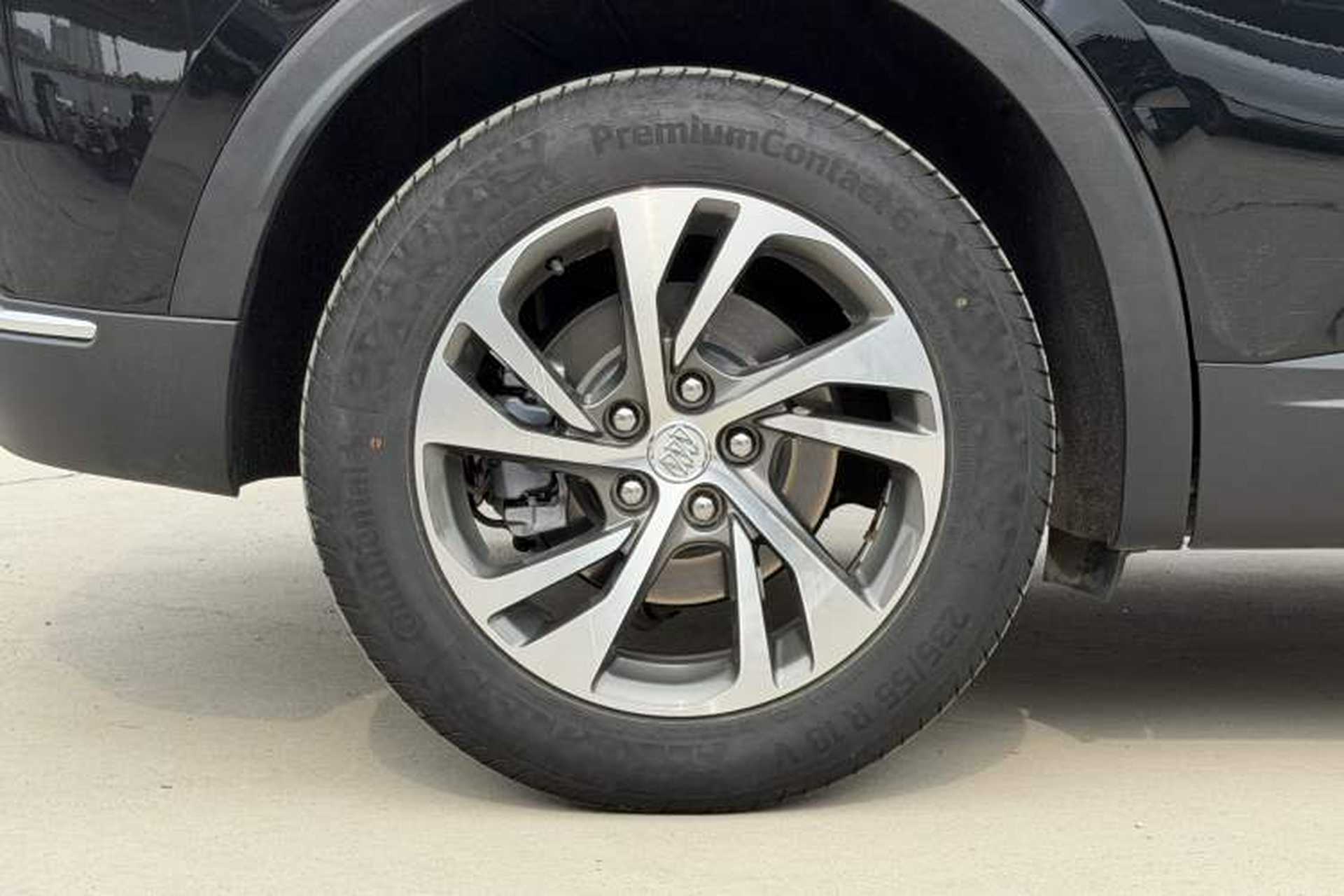 Used Buick Envision 2020 Encore S 652T Four-Wheel Drive Luxury Model Exterior 5