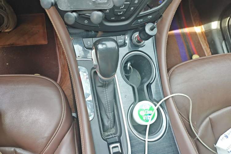 Used Buick Envision 2020 28T Four-Wheel Drive Elite Version Gear Lever