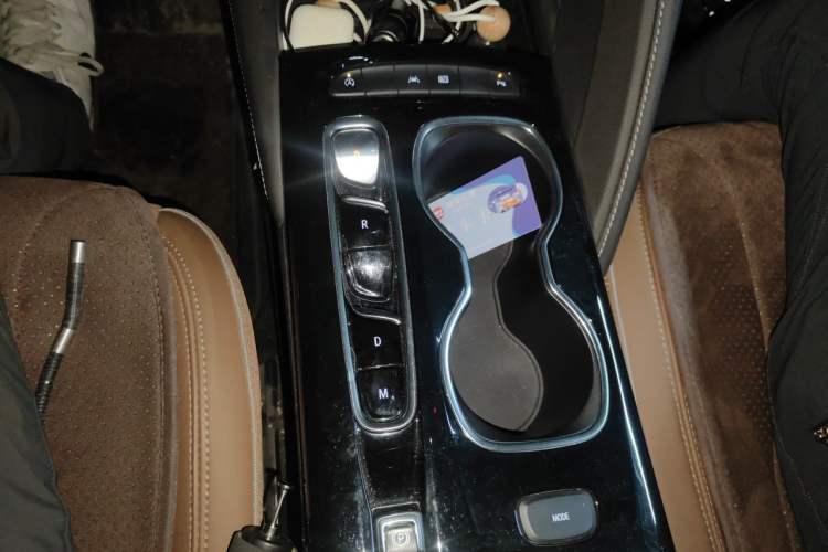 Used Buick Envision 2020 Encore S 652T Two-Wheel Drive Luxury Model Gear Lever