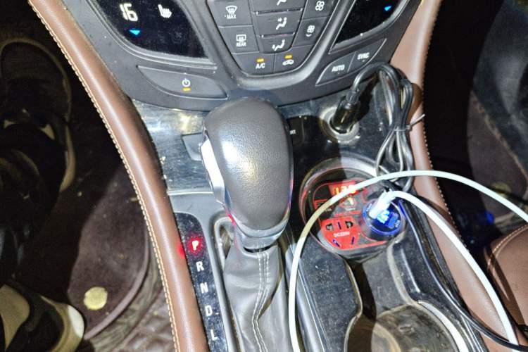 Used Buick Envision 2020 28T Four-Wheel Drive Elite Version Gear Lever