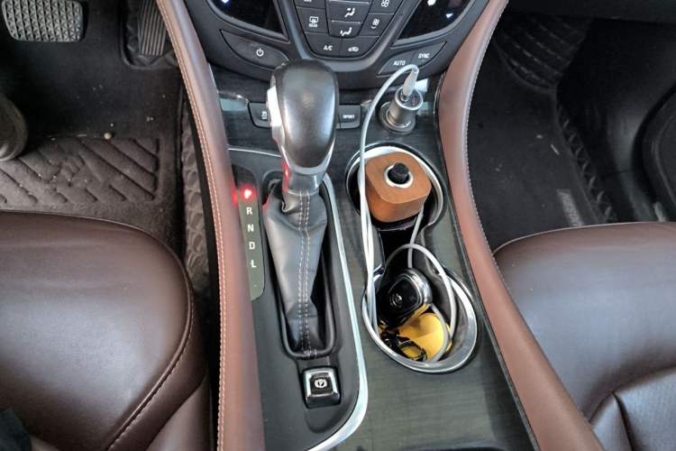 Used Buick Envision 2020 28T Four-Wheel Drive Elite Version Gear Lever