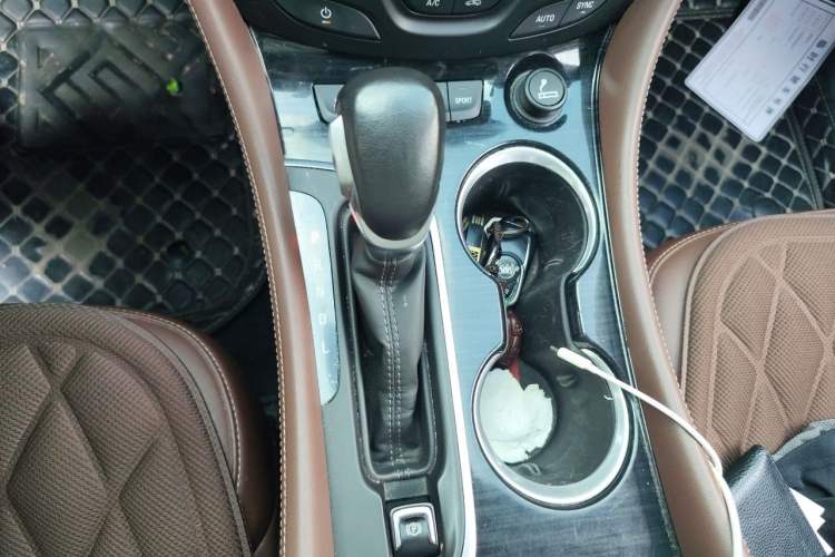 Used Buick Envision 2020 28T Four-Wheel Drive Elite Version Gear Lever