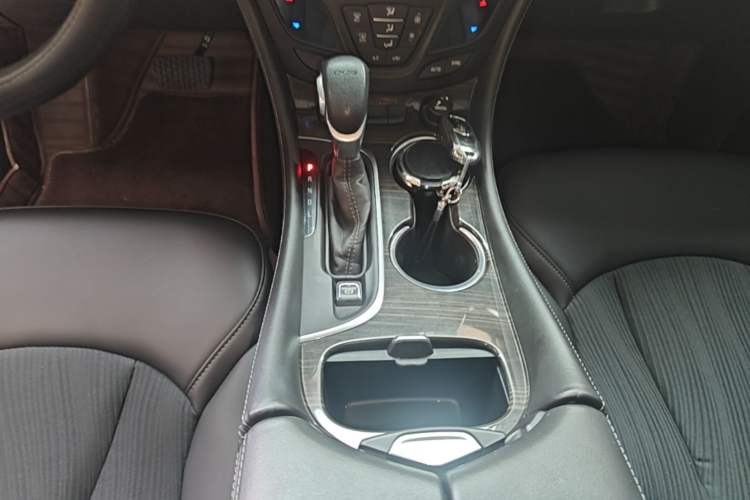 Used Buick Envision 2020 20T Two-Wheel Drive Leading Version Gear Lever