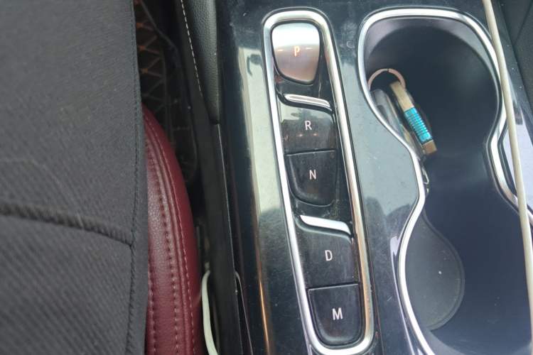 Used Buick Envision 2020 Onix S 652T Two-Wheel Drive Elite Model Gear Lever