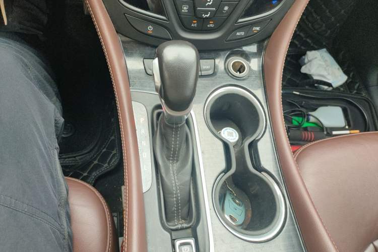 Used Buick Envision 2020 28T Four-Wheel Drive Elite Version Gear Lever