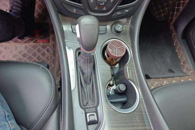 Used Buick Envision 2020 20T Two-Wheel Drive Leading Version Gear Lever