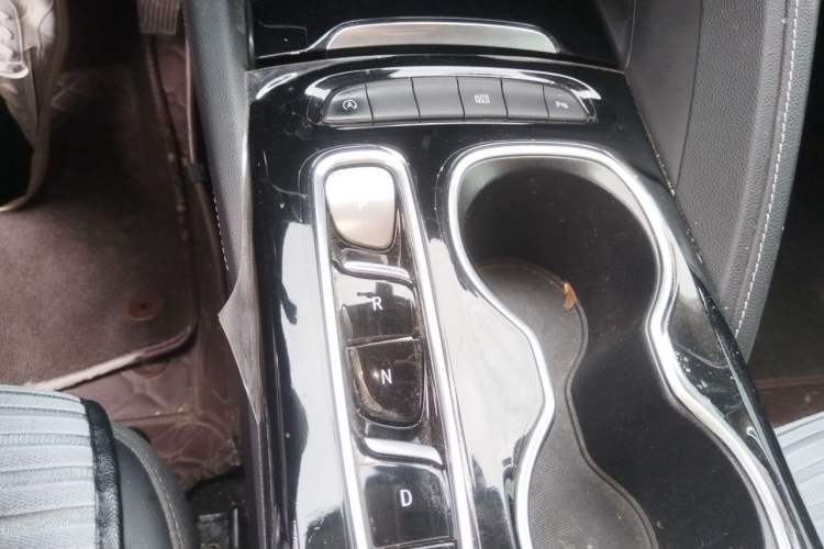 Used Buick Envision 2020 Onix S 652T Two-Wheel Drive Elite Model Gear Lever