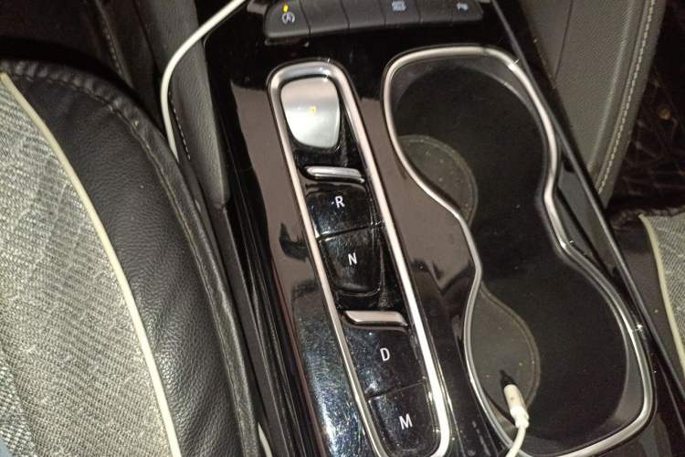 Used Buick Envision 2020 Onix S 652T Two-Wheel Drive Elite Model Gear Lever