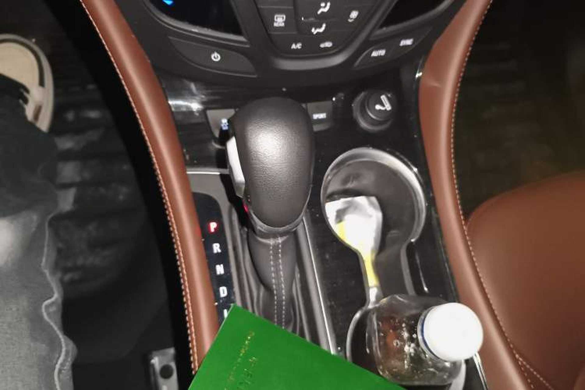 Used Buick Envision 2020 28T Four-Wheel Drive Elite Version Gear Lever