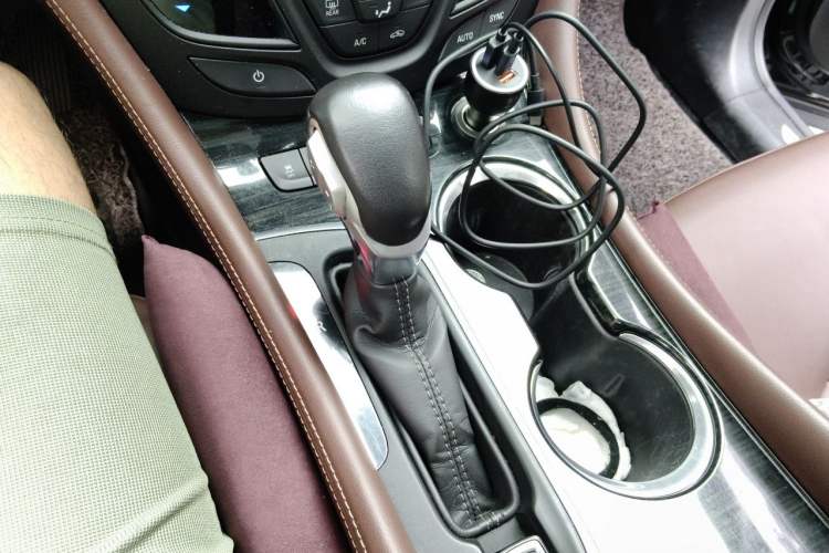Used Buick Envision 2020 28T Four-Wheel Drive Elite Version Gear Lever